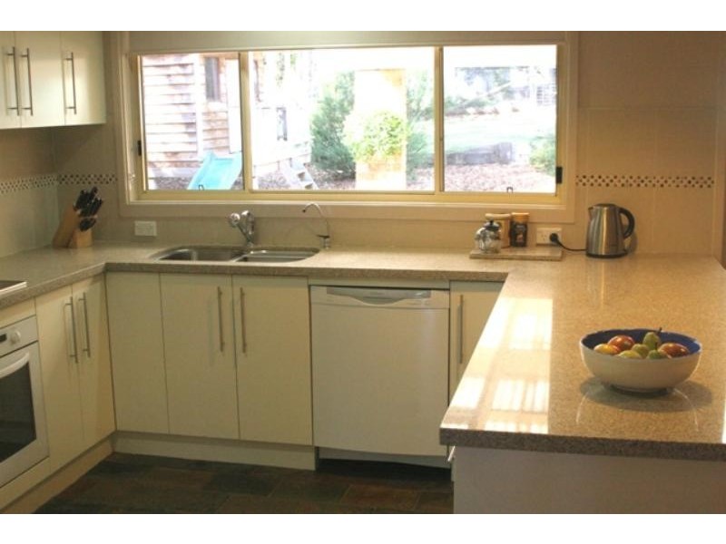 17 Yandina Ave, Winmalee NSW 2777