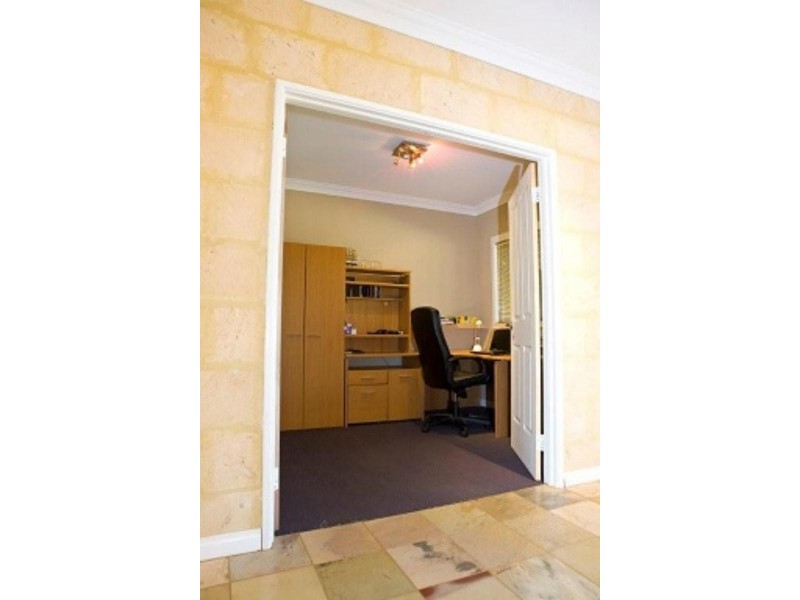 5 Ruslane Dr, Bullsbrook WA 6084