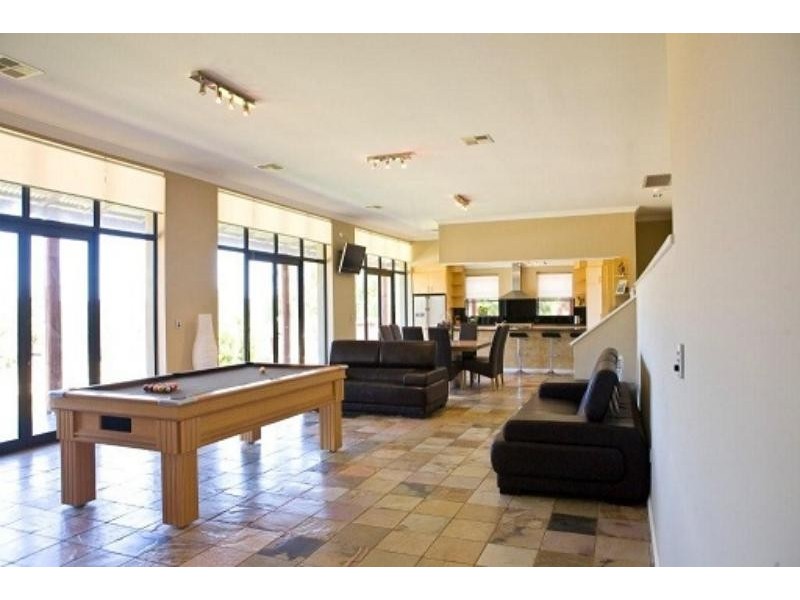 5 Ruslane Dr, Bullsbrook WA 6084