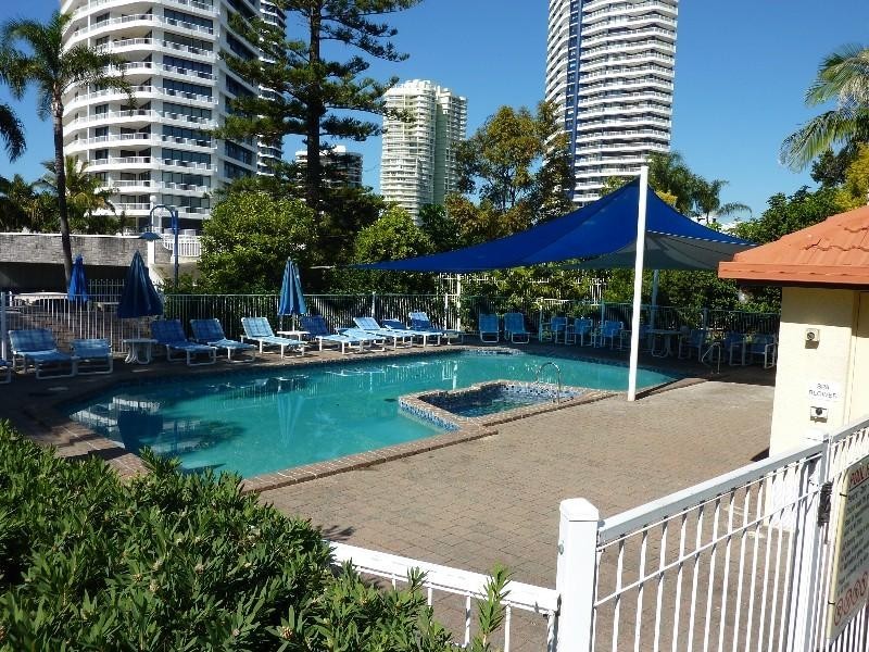 24/37 Bayview St, Runaway Bay QLD 4216