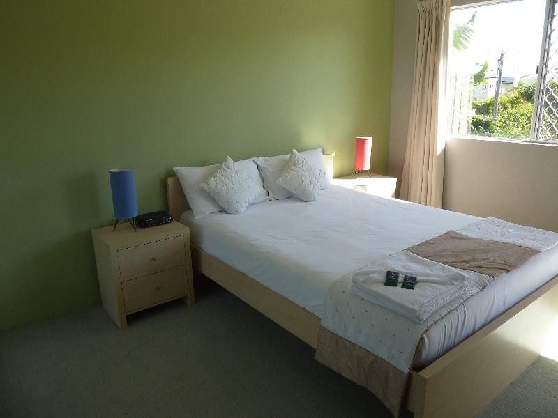 24/37 Bayview St, Runaway Bay QLD 4216