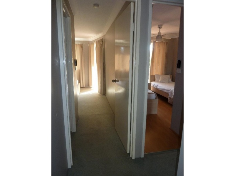 24/37 Bayview St, Runaway Bay QLD 4216