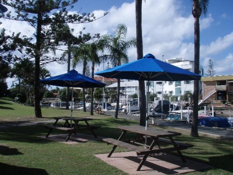 24/37 Bayview St, Runaway Bay QLD 4216