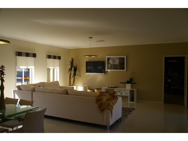 20 Breakspear Rd, Molendinar QLD 4214