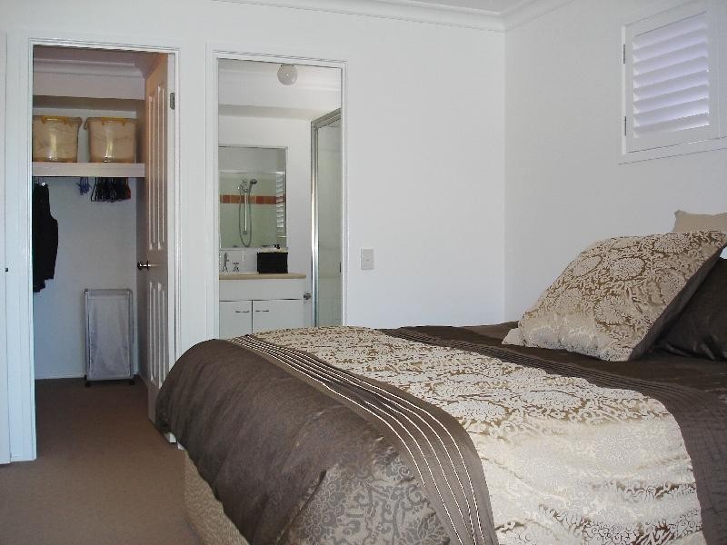 54 Calvary Cres, Boondall QLD 4034