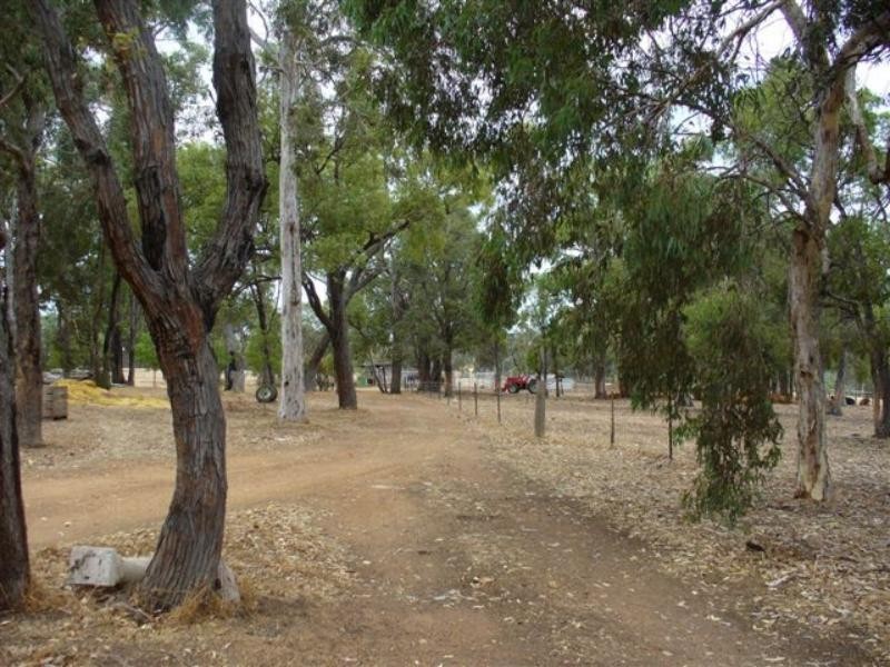 130-5100 Bailup Rd, Wooroloo WA 6558