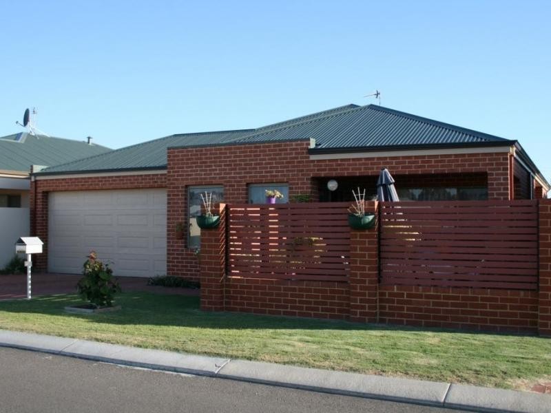 71 Damia Cct, Dongara WA 6525