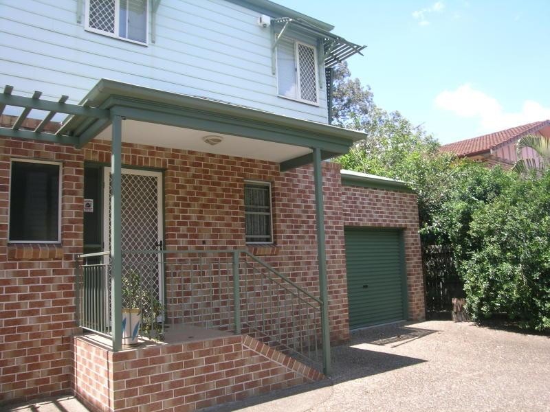 2/152 Fairfield Rd, Fairfield QLD 4103