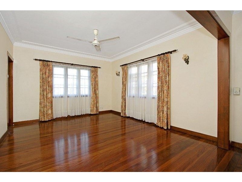 16 Dempsey St, Annerley QLD 4103