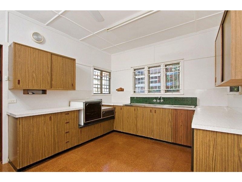 16 Dempsey St, Annerley QLD 4103