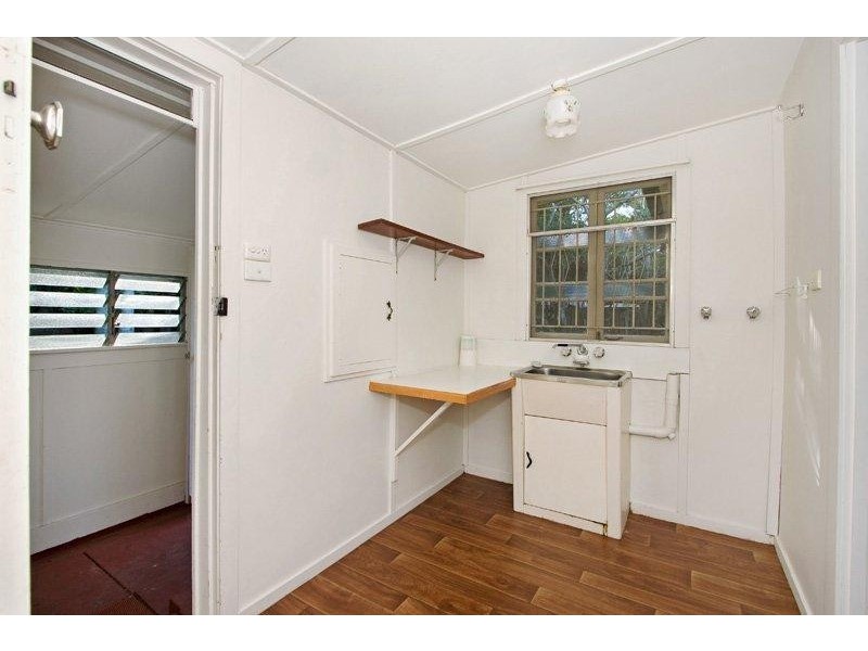 16 Dempsey St, Annerley QLD 4103