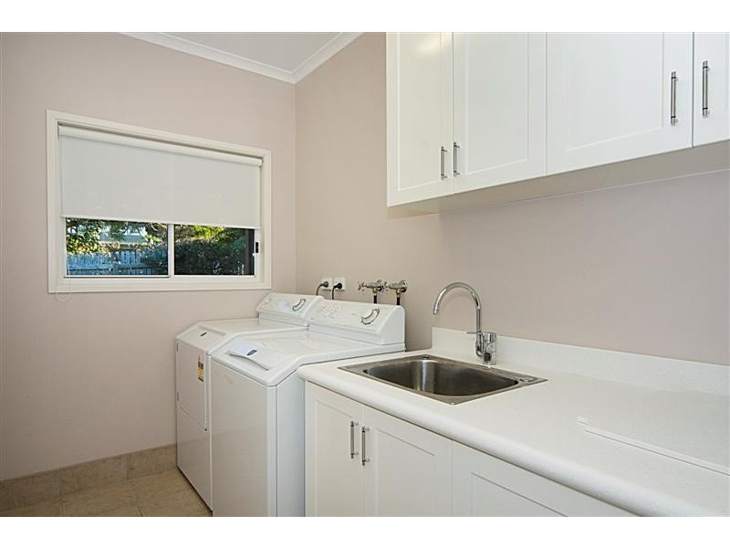 383 Upper Rosemount Rd, Rosemount QLD 4560