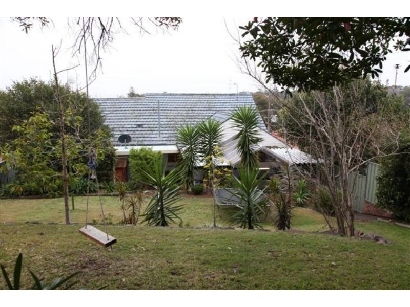 15 Valaud Cres, Highfields NSW 2289