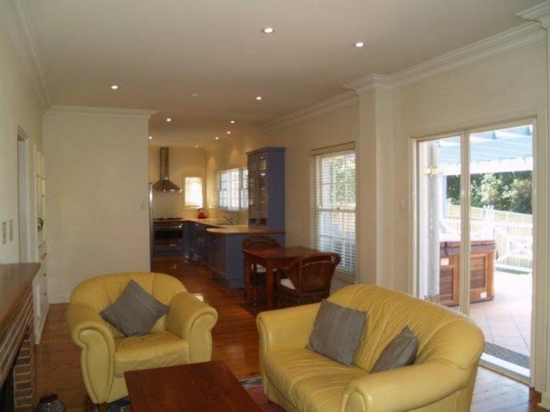 90 Bettington Rd, Oatlands NSW 2117