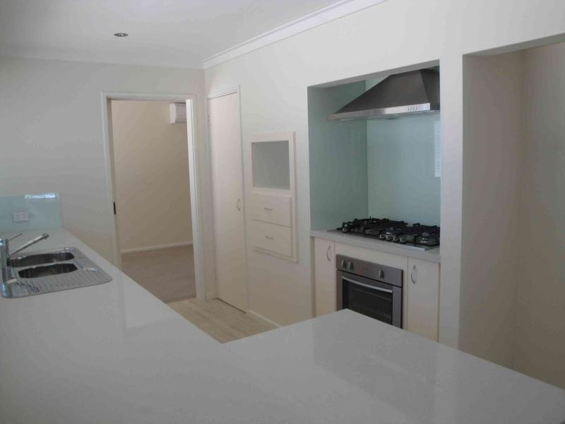 92 Woodhall St, Stirling WA 6021