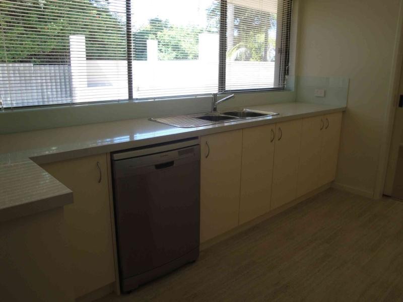 92 Woodhall St, Stirling WA 6021