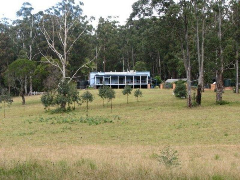 194 Palmtree Rd, Ravensbourne QLD 4352