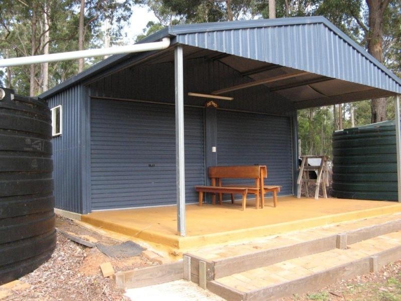 194 Palmtree Rd, Ravensbourne QLD 4352