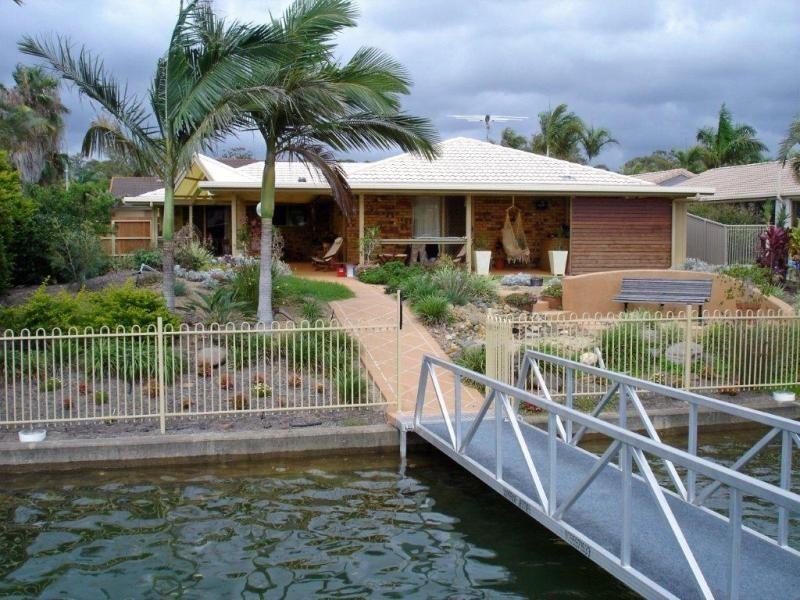 39 Mary Pleasant Dr, Birkdale QLD 4159