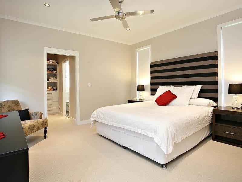 159 Morehead Ave, Norman Park QLD 4170