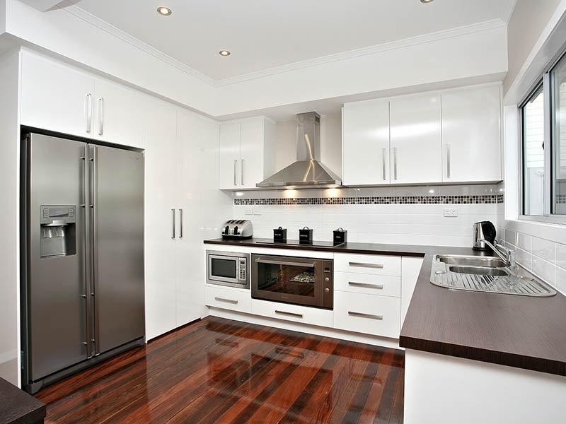 159 Morehead Ave, Norman Park QLD 4170