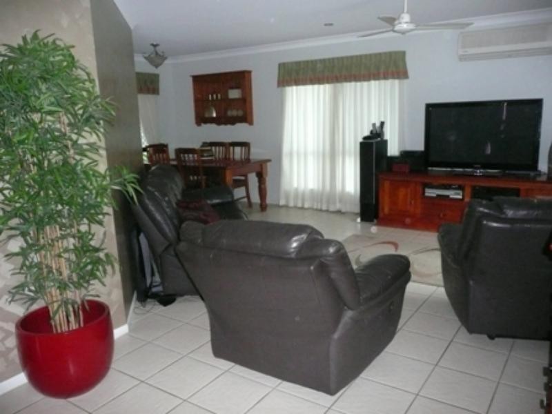 60 Clements  St, Moranbah QLD 4744