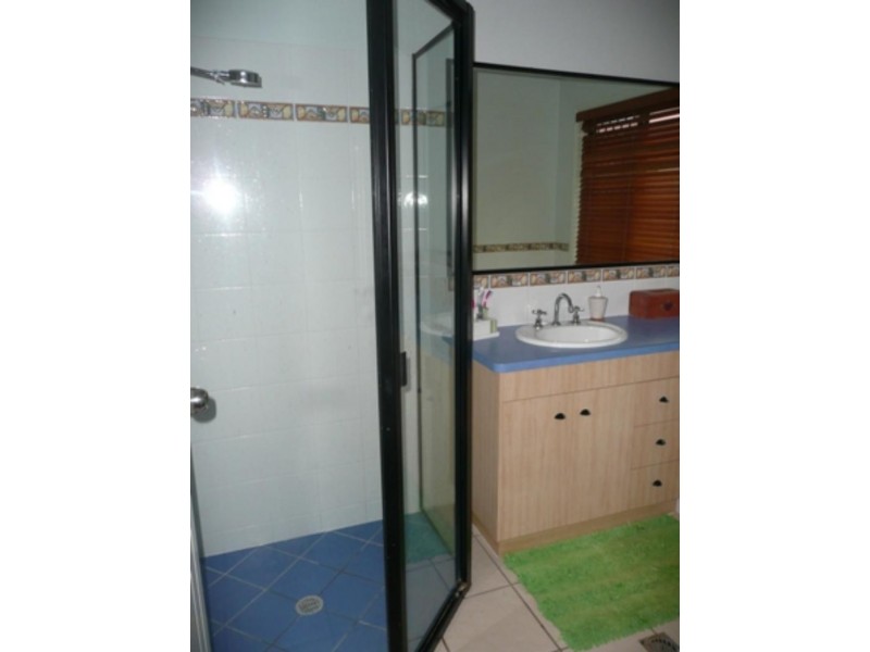 60 Clements  St, Moranbah QLD 4744