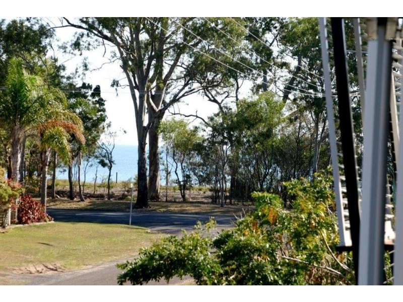 190 Cypress St, Urangan QLD 4655