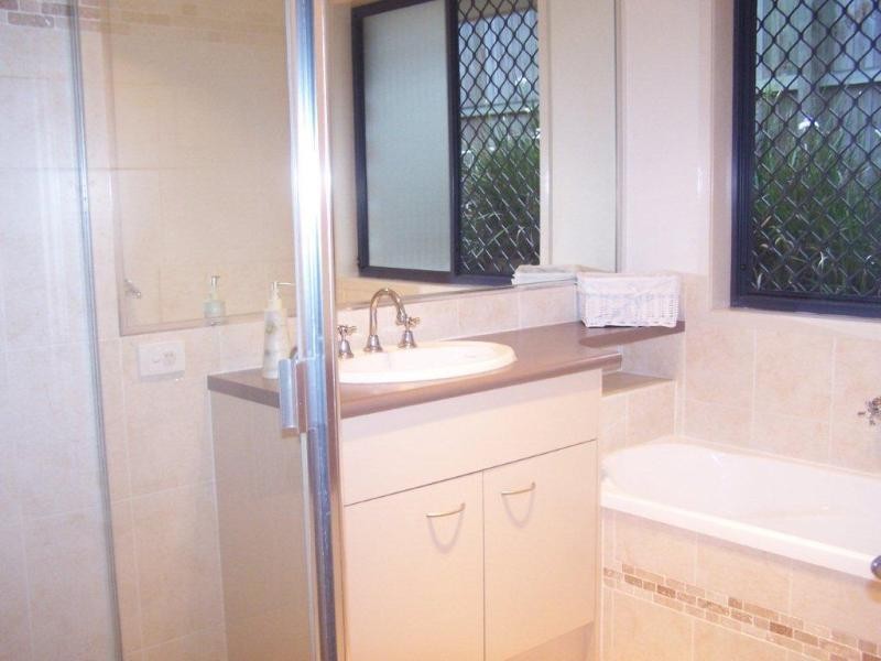 28 Pine Crest Dr, Kurwongbah QLD 4503