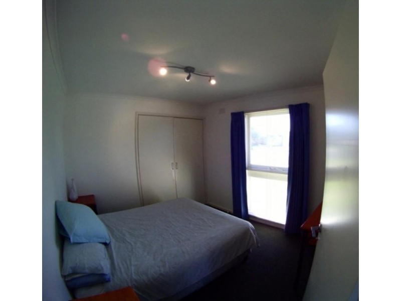 2/224 Wilsons Rd, Newcomb VIC 3219