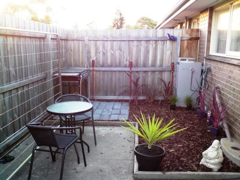2/224 Wilsons Rd, Newcomb VIC 3219