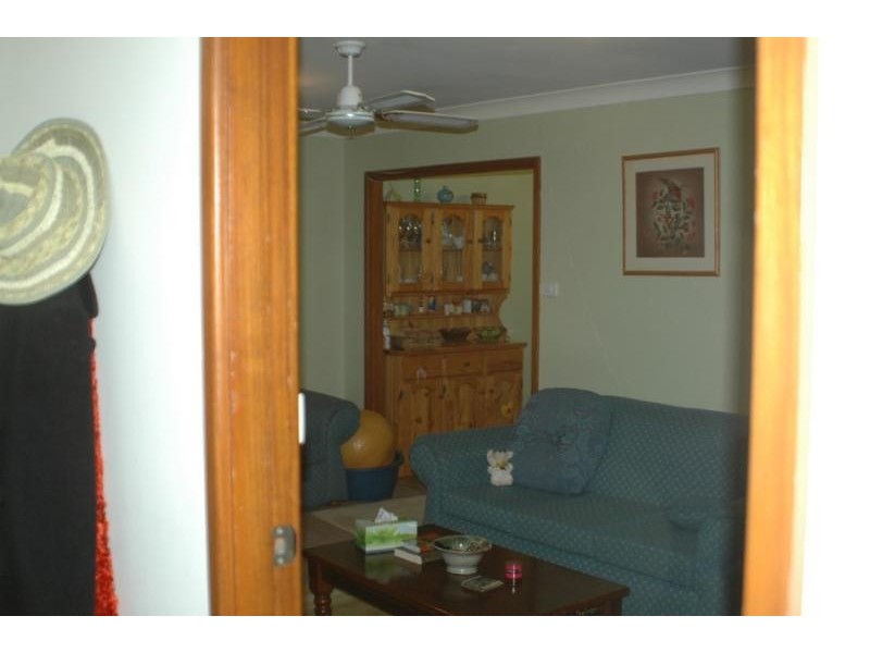 6 Farrar Dr, North Nowra NSW 2541