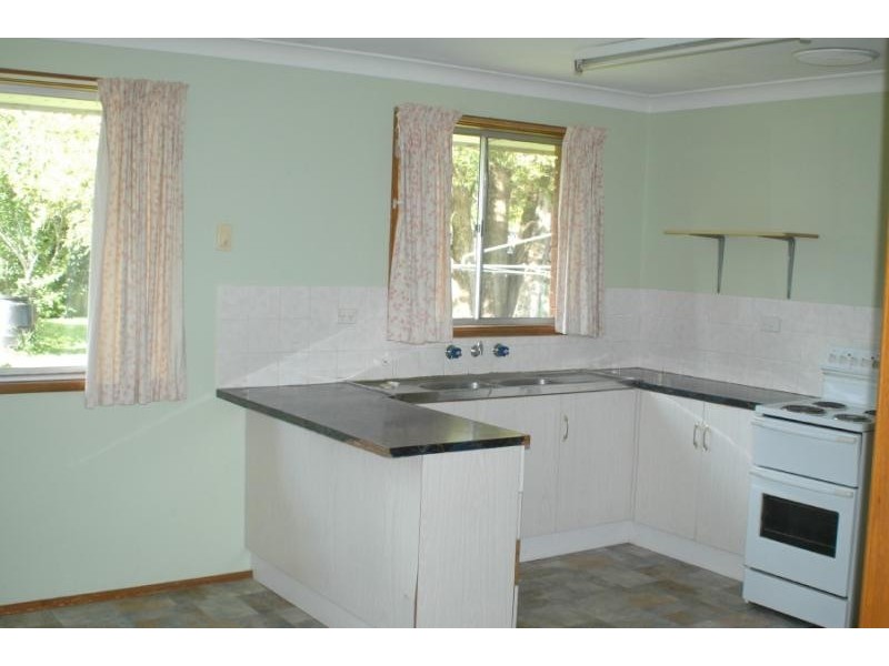 6 Farrar Dr, North Nowra NSW 2541