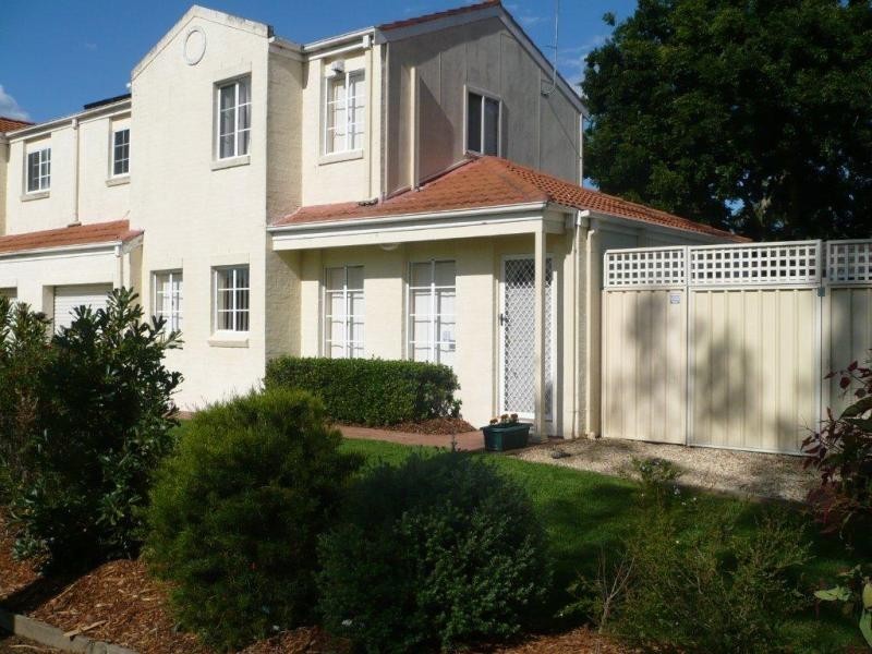 3/104 Great Western Hwy, Kingswood NSW 2747