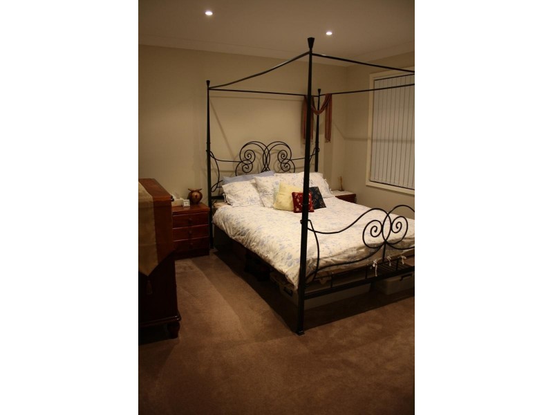 1/17 Ian Bruce Cres, Balgownie NSW 2519