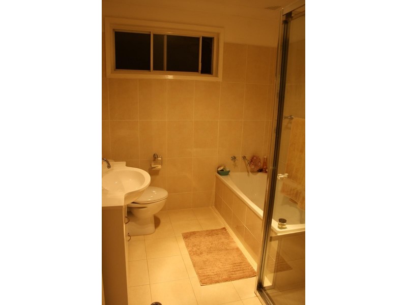 1/17 Ian Bruce Cres, Balgownie NSW 2519