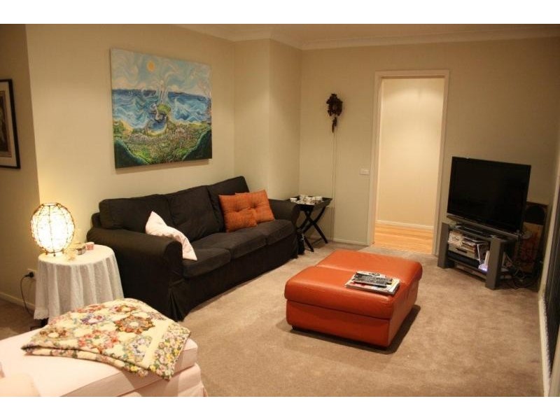 1/17 Ian Bruce Cres, Balgownie NSW 2519