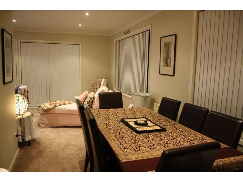 1/17 Ian Bruce Cres, Balgownie NSW 2519