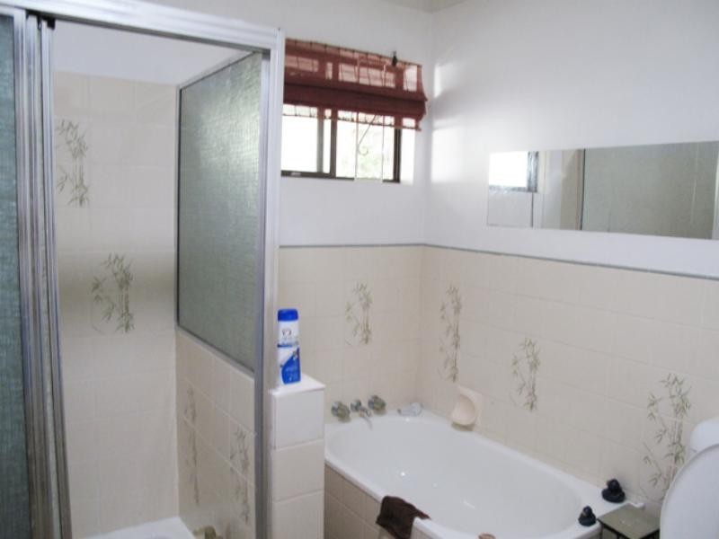 10 Michelle Dr, Point Vernon QLD 4655