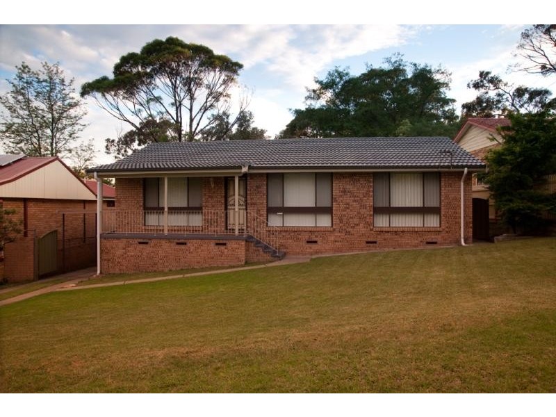 37 Chaseling Ave, Springwood NSW 2777