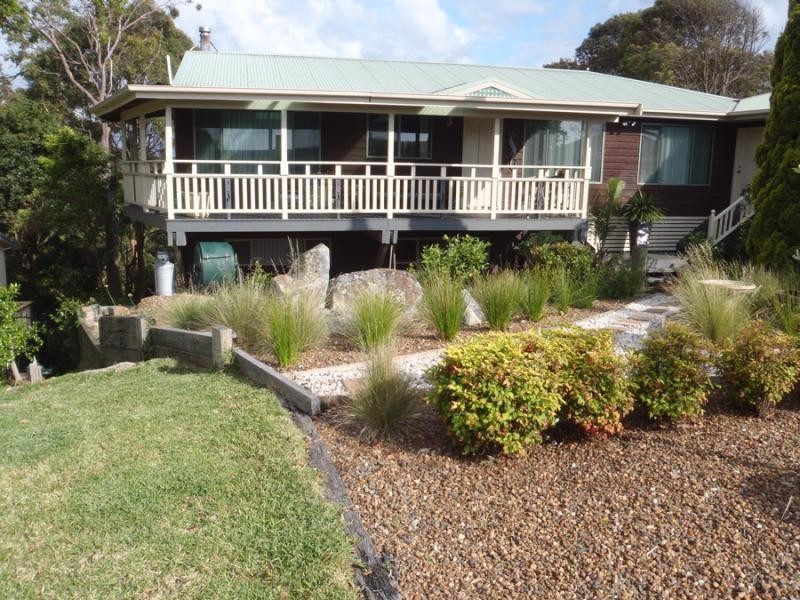 57 Scenic Dr, Caves Beach NSW 2281