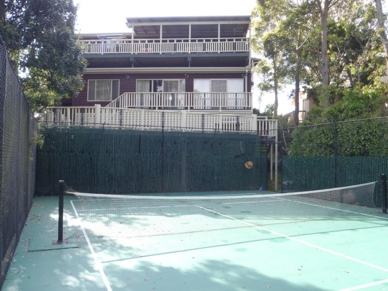 57 Scenic Dr, Caves Beach NSW 2281