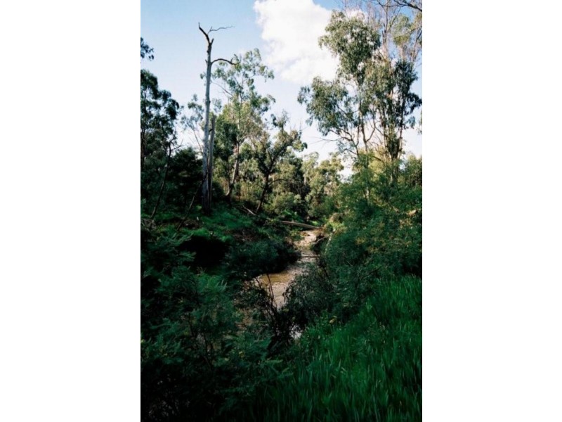 4 Green Pl, Eltham VIC 3095