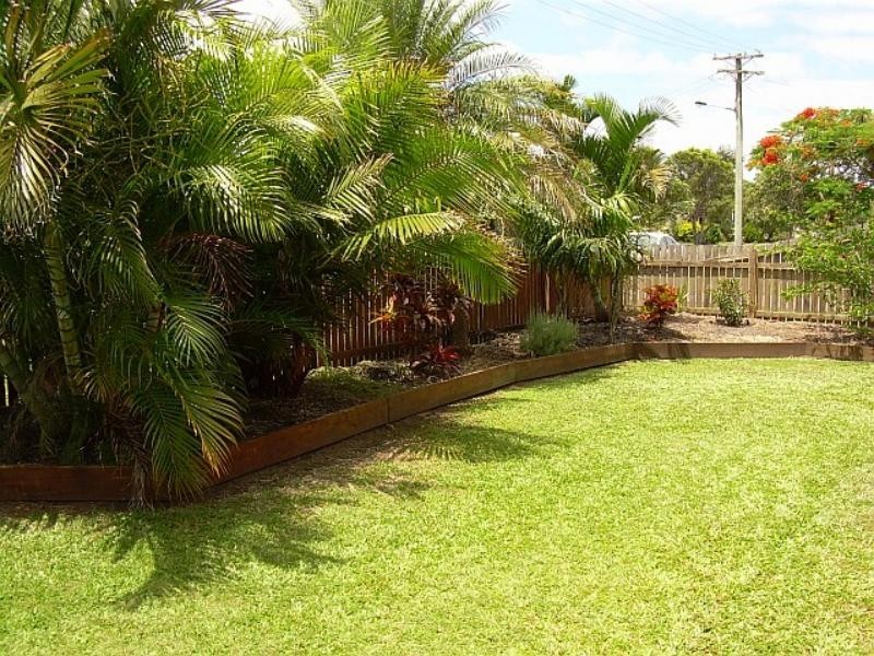 5 Paradise St, Point Vernon QLD 4655