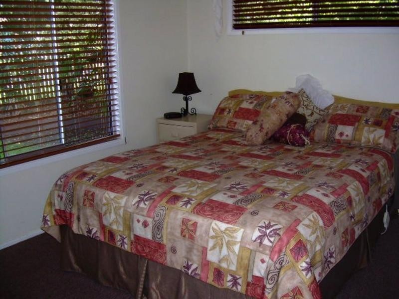 5 Paradise St, Point Vernon QLD 4655