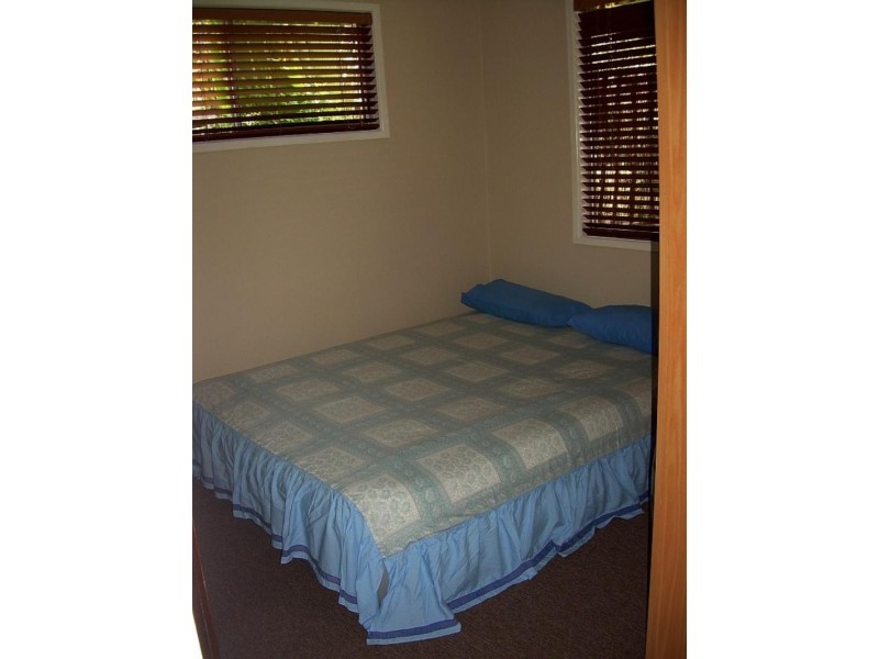 5 Paradise St, Point Vernon QLD 4655