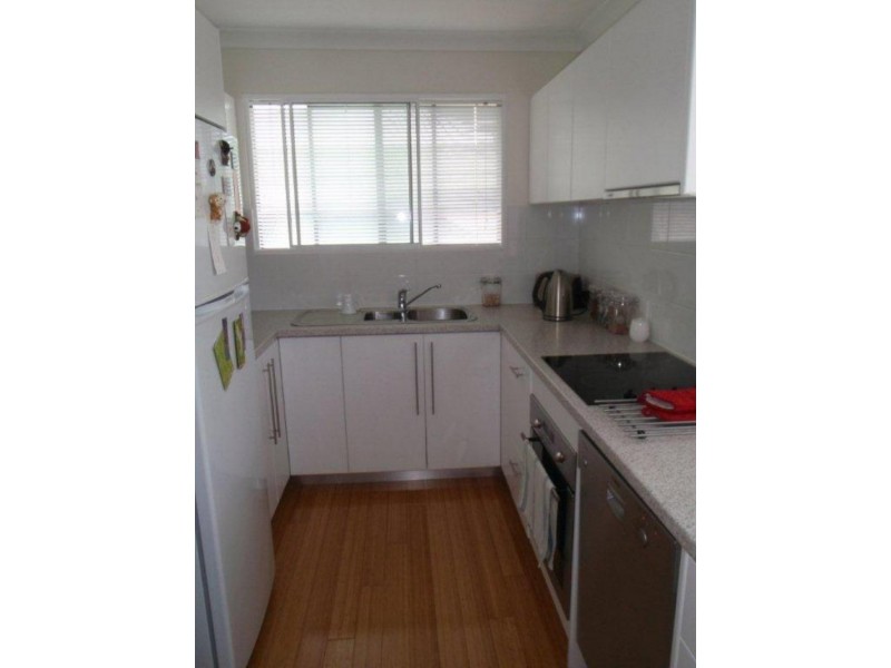 2/82 Richmond Rd, Morningside QLD 4170