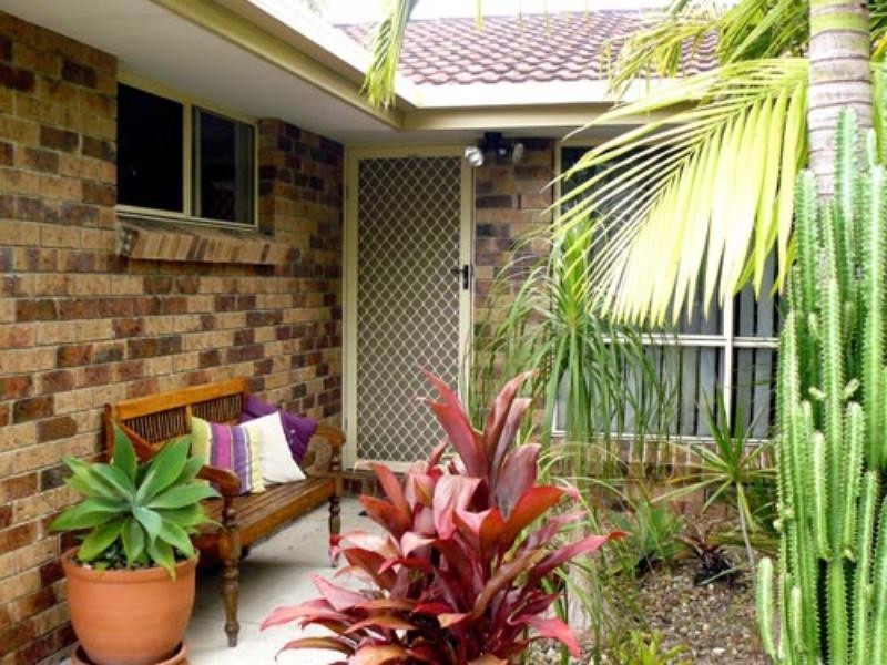 1/8 Theatre St, Oxenford QLD 4210