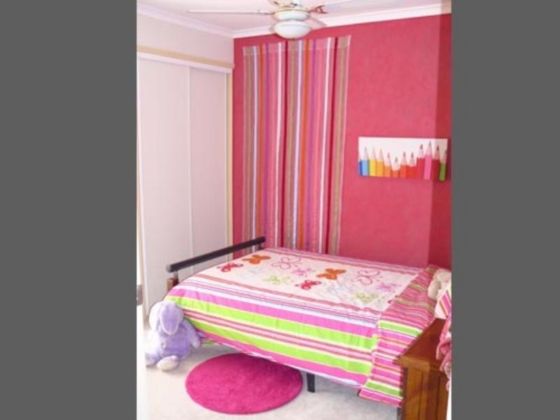 1/8 Theatre St, Oxenford QLD 4210