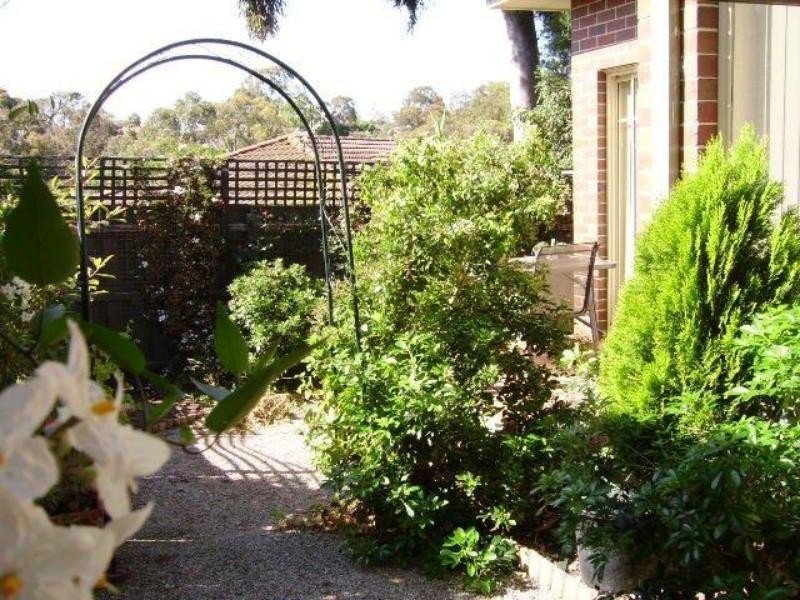 3/12 Davey Rd, Montmorency VIC 3094